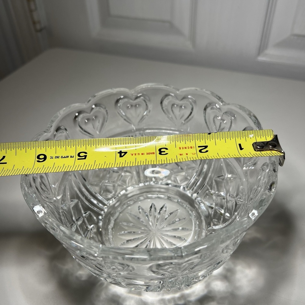 Vtg Fifth Avenue Crystal Footed Bowl Hearts Scalloped Edges - Picture 5 of 6